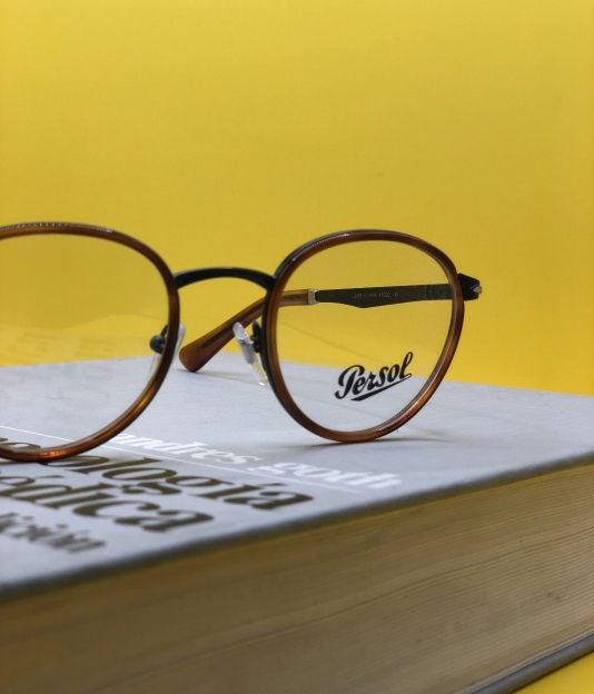 Micas Essilor · tecnología óptica premium · BRODMANN18